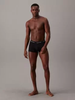 Calvin Klein Lot De 3 boxers Taille Basse - Cotton Stretch Wicking 11 Calvin Klein Lot De 3 boxers Taille Basse - Cotton Stretch Wicking -Pas Cher Calvin Klein Magasin 000NB2614A UB1 alternate4