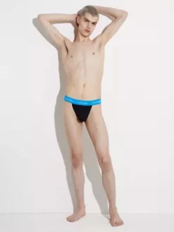 Calvin Klein Lot De 3 Strings - Pride 12 Calvin Klein Lot De 3 Strings - Pride -Pas Cher Calvin Klein Magasin 000NB2885A EAS alternate4