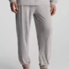 Calvin Klein Pantalon De Jogging D'intérieur En Tissu éponge Doux. 1 Calvin Klein Pantalon De Jogging D'intérieur En Tissu éponge Doux. -Pas Cher Calvin Klein Magasin 000NM2449E 5ZT main