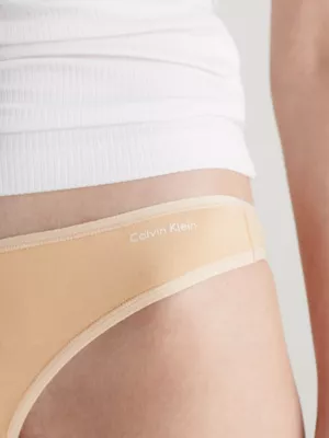 Calvin Klein String - Form To Body 6 Calvin Klein String - Form To Body – Image 4