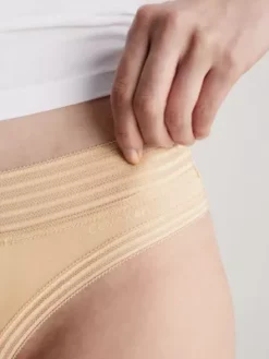 Calvin Klein String - Ultra Soft Modal -Pas Cher Calvin Klein Magasin 000QD3670E 20N alternate3