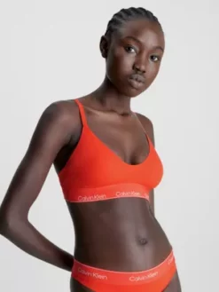 Calvin Klein Soutien-gorge Triangle - Modern Performance -Pas Cher Calvin Klein Magasin 000QF6923E 3CI alternate1