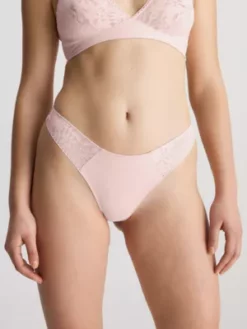 Calvin Klein String - Ultra Soft Lace -Pas Cher Calvin Klein Magasin 000QF6941E 2NT alternate1