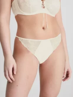 Calvin Klein String En Dentelle 13 Calvin Klein String En Dentelle -Pas Cher Calvin Klein Magasin 000QF7163E YAT alternate2