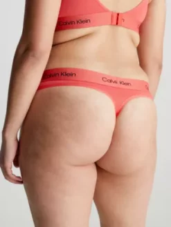 Calvin Klein String - CK96 12 Calvin Klein String - CK96 -Pas Cher Calvin Klein Magasin 000QF7221E 97A alternate4