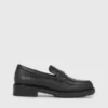 Calvin Klein Mocassins En Cuir Avec Logo -Pas Cher Calvin Klein Magasin HW0HW01723 BEH main