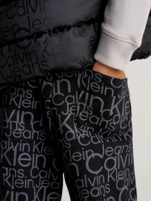 Calvin Klein Pantalon De Jogging Relaxed Avec Logo à Effet Phosphorescent 5 Calvin Klein Pantalon De Jogging Relaxed Avec Logo à Effet Phosphorescent – Image 3