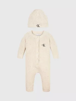 Calvin Klein Coffret Cadeau Avec Grenouillère Et Bonnet Pour Nouveau-né 3 Calvin Klein Coffret Cadeau Avec Grenouillère Et Bonnet Pour Nouveau-né