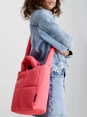 Calvin Klein Sac En Bandoulière Matelassé Pour Enfant 5 Calvin Klein Sac En Bandoulière Matelassé Pour Enfant – Image 3