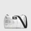 Calvin Klein Sac à Bandoulière Unisexe Matelassé -Pas Cher Calvin Klein Magasin IU0IU00447 PE6 main