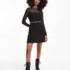 Calvin Klein Robe Patineuse En Maille Avec Logo Tape -Pas Cher Calvin Klein Magasin J20J220350 BEH main