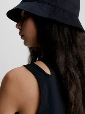 Calvin Klein Robe Moulante Asymétrique Ajourée 6 Calvin Klein Robe Moulante Asymétrique Ajourée – Image 4