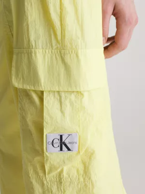 Calvin Klein Pantalon Cargo Jambe Large Doux 6 Calvin Klein Pantalon Cargo Jambe Large Doux – Image 4