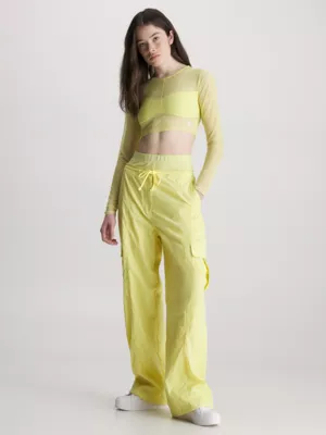 Calvin Klein Pantalon Cargo Jambe Large Doux 7 Calvin Klein Pantalon Cargo Jambe Large Doux – Image 5