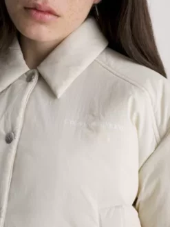 Calvin Klein Veste Courte Matelassée 9 Calvin Klein Veste Courte Matelassée -Pas Cher Calvin Klein Magasin J20J221374 ACF alternate2
