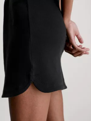 Calvin Klein Robe Slim Moulante Côtelée 6 Calvin Klein Robe Slim Moulante Côtelée – Image 4