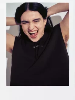 Calvin Klein Sweat-shirt à Capuche Court Sans Manches - Pride -Pas Cher Calvin Klein Magasin J20J221550 BEH alternate5