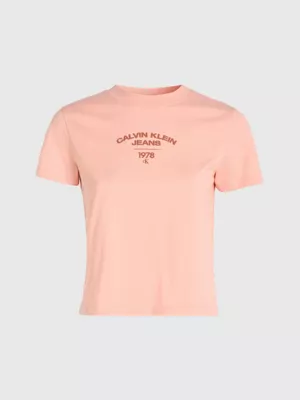 Calvin Klein T-shirt Universitaire Slim Avec Logo 8 Calvin Klein T-shirt Universitaire Slim Avec Logo – Image 6