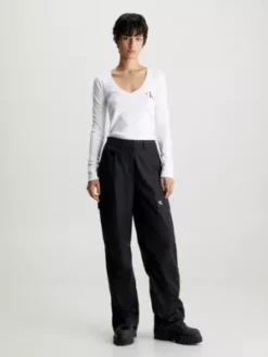 Calvin Klein Haut Slim Côtelé à Col En V 11 Calvin Klein Haut Slim Côtelé à Col En V -Pas Cher Calvin Klein Magasin J20J222023 YAF alternate4