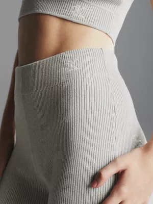 Calvin Klein Pantalon évasé En Maille Côtelée Métallisée 6 Calvin Klein Pantalon évasé En Maille Côtelée Métallisée – Image 4