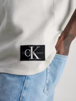 Calvin Klein Débardeur Slim Gaufré 9 Calvin Klein Débardeur Slim Gaufré -Pas Cher Calvin Klein Magasin J30J323487 ACF alternate2