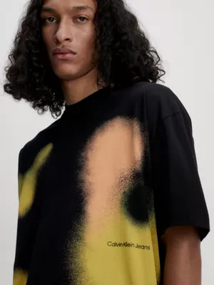 Calvin Klein T-shirt Imprimé Spray Oversize 6 Calvin Klein T-shirt Imprimé Spray Oversize – Image 4