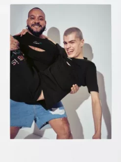 Calvin Klein T-shirt Slim Ajouré - Pride -Pas Cher Calvin Klein Magasin J30J323603 BEH alternate5