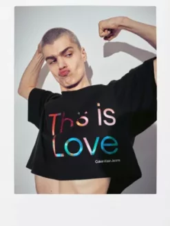 Calvin Klein T-shirt Court Oversize - Pride -Pas Cher Calvin Klein Magasin J30J323605 BEH alternate5