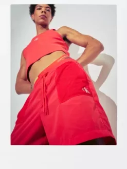 Calvin Klein Short Relaxed En Nylon - Pride -Pas Cher Calvin Klein Magasin J30J323713 XAJ alternate5