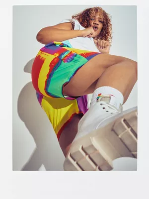 Calvin Klein Short Multicolore Unisexe - Pride 12 Calvin Klein Short Multicolore Unisexe - Pride – Image 10