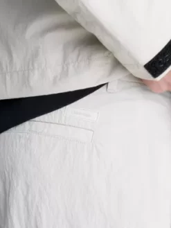 Calvin Klein Short Cargo Relaxed En Nylon 9 Calvin Klein Short Cargo Relaxed En Nylon -Pas Cher Calvin Klein Magasin K10K111006 ACE alternate2