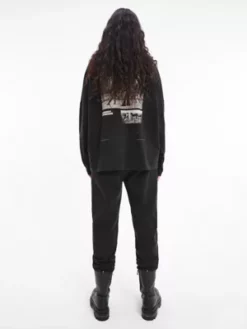 Calvin Klein T-shirt Unisexe à Manches Longues Imprimé - CK Standards 16 Calvin Klein T-shirt Unisexe à Manches Longues Imprimé - CK Standards -Pas Cher Calvin Klein Magasin K10K111324 BAE alternate5