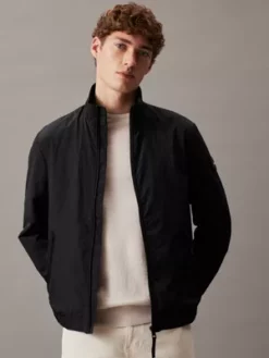 Calvin Klein Veste En Nylon Froissé Recyclé 10 Calvin Klein Veste En Nylon Froissé Recyclé -Pas Cher Calvin Klein Magasin K10K111441 BEH alternate3