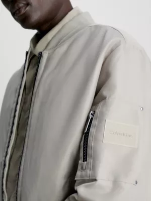 Calvin Klein Blouson Bomber En Toile Recyclée 5 Calvin Klein Blouson Bomber En Toile Recyclée – Image 3