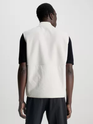 Calvin Klein Veste Sans Manches Zippée En Polaire Contrecollée 4 Calvin Klein Veste Sans Manches Zippée En Polaire Contrecollée – Image 2