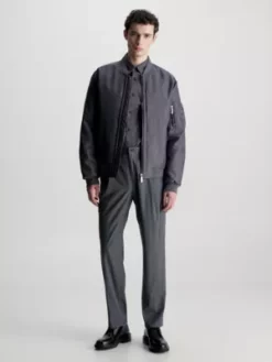 Calvin Klein Pantalon Cargo Relaxed Fuselé 10 Calvin Klein Pantalon Cargo Relaxed Fuselé -Pas Cher Calvin Klein Magasin K10K111597 PC9 alternate3