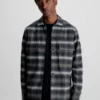 Calvin Klein Surchemise Boxy En Flanelle à Carreaux -Pas Cher Calvin Klein Magasin K10K111734 BEH main