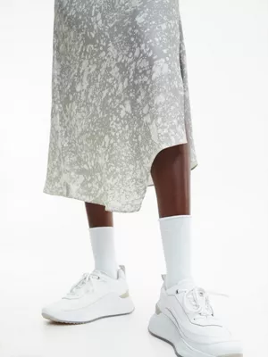 Calvin Klein Nuisette Slim Imprimé Marbré 6 Calvin Klein Nuisette Slim Imprimé Marbré – Image 4