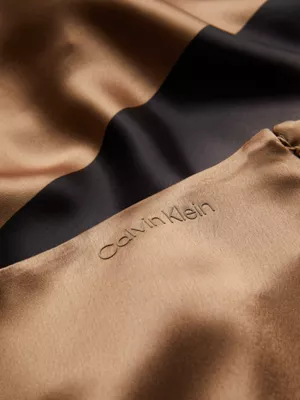 Calvin Klein Jupe Asymétrique Avec Imprimé Ombre 7 Calvin Klein Jupe Asymétrique Avec Imprimé Ombre – Image 5