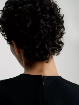 Calvin Klein Robe-chemise Relaxed Sans Manches 6 Calvin Klein Robe-chemise Relaxed Sans Manches – Image 4