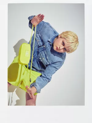 Calvin Klein Sac En Bandoulière Unisexe - Pride 9 Calvin Klein Sac En Bandoulière Unisexe - Pride – Image 7