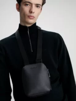 Calvin Klein Petit Sac Reporter En Bandoulière Convertible -Pas Cher Calvin Klein Magasin K50K510555 BAX alternate3