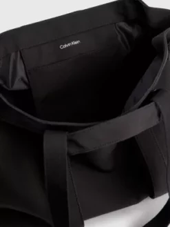 Calvin Klein Grand Sac Cabas En Matière Recyclée 11 Calvin Klein Grand Sac Cabas En Matière Recyclée -Pas Cher Calvin Klein Magasin K50K510761 BAX alternate4