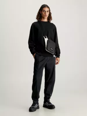 Calvin Klein Sac De Poitrine En Peau De Mouton Retournée Synthétique 4 Calvin Klein Sac De Poitrine En Peau De Mouton Retournée Synthétique – Image 2