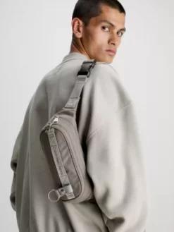 Calvin Klein Sac Banane En Sergé 9 Calvin Klein Sac Banane En Sergé -Pas Cher Calvin Klein Magasin K50K511042 0IM alternate2