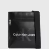 Calvin Klein Sac En Bandoulière Plat Avec Logo -Pas Cher Calvin Klein Magasin K50K511110 BDS main