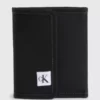 Calvin Klein Portefeuille à 3 Volets 1 Calvin Klein Portefeuille à 3 Volets -Pas Cher Calvin Klein Magasin K50K511122 BDS main