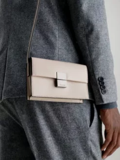 Calvin Klein Sac En Bandoulière Avec Rangement Pour Téléphone -Pas Cher Calvin Klein Magasin K50K511131 PE1 alternate2