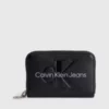 Calvin Klein Portefeuille Zippé Avec Logo -Pas Cher Calvin Klein Magasin K60K607229 0GJ main