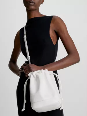 Calvin Klein Petit Sac Seau Recyclé 5 Calvin Klein Petit Sac Seau Recyclé – Image 3